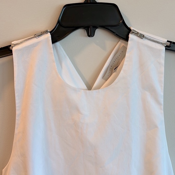 Victoria Beckham Sleeveless Twist-back Tunic - Picture 5 of 11